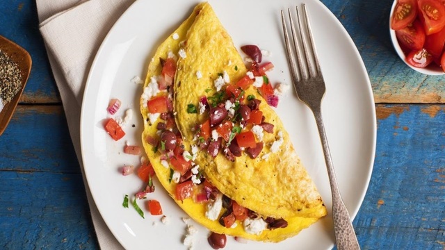 Greek Omelette – Fresh & Mediterranean Breakfast Style