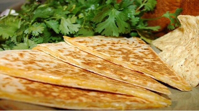 Cheese Quesadilla – Warm & Melty Cheese Delight