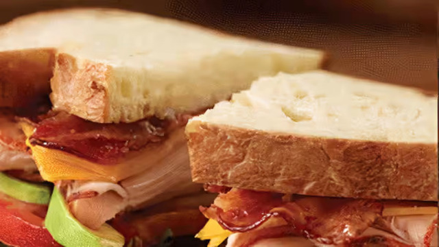 Chicken Cutlet Supreme Sandwich – Crispy & Fresh Deli Style