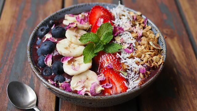 Delicious Acai Bowl – Fresh & Healthy Superfood Bowl