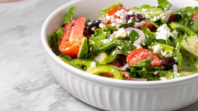 Greek Salad – Fresh & Healthy Mediterranean Salad