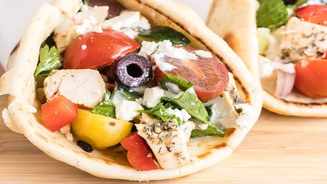 Mediterranean – Fresh & Healthy Signature Sandwich