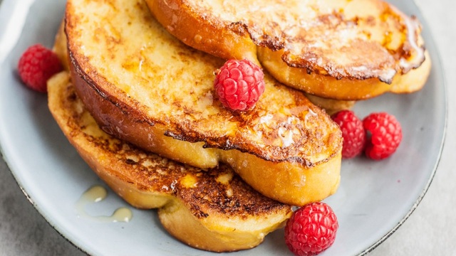 Texas Toast – Thick Cut & Buttery Golden Toast
